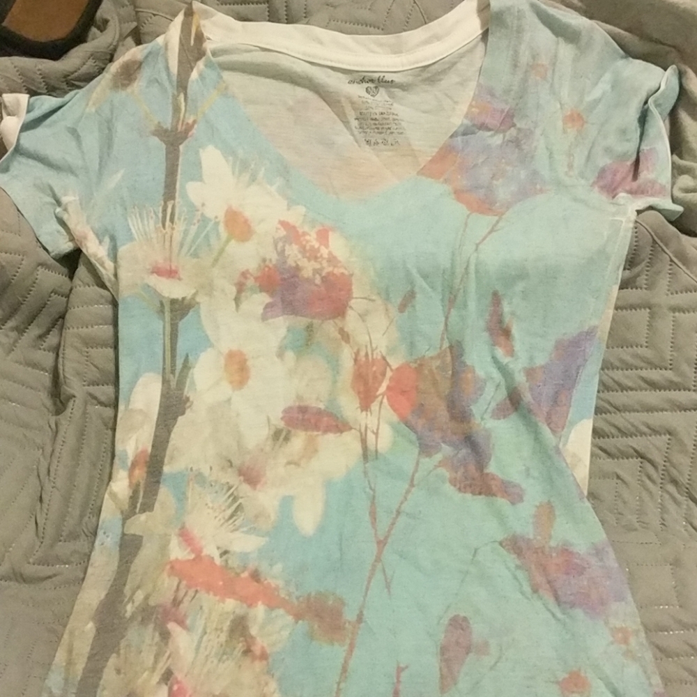 Flower Graphic V-Neck